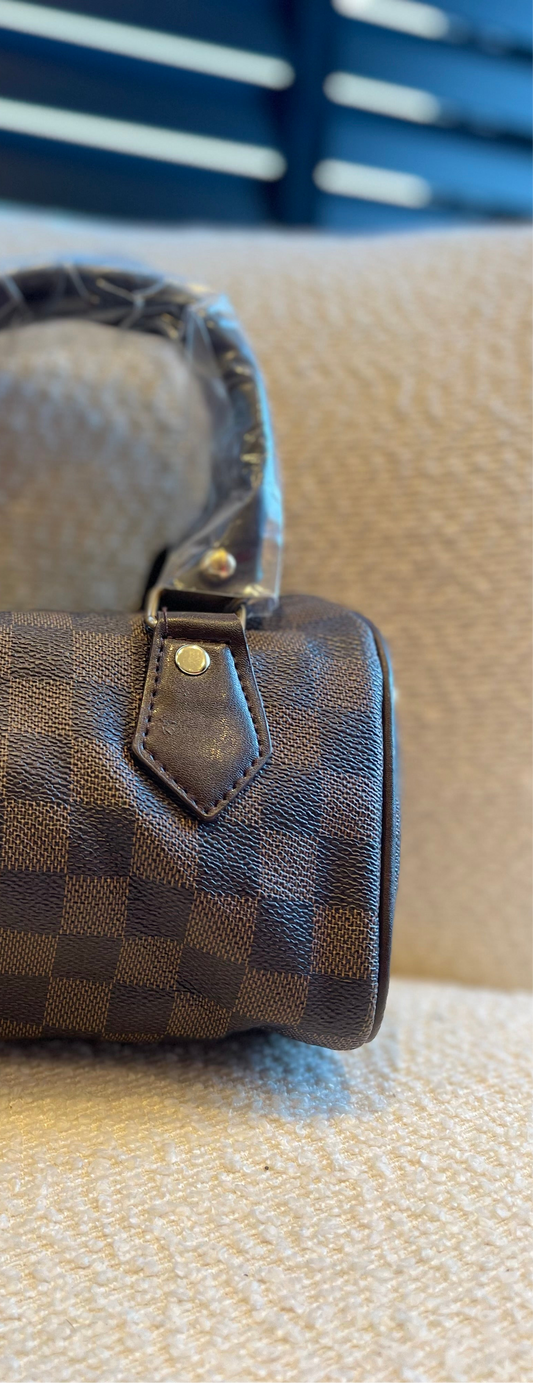 Levi handtas 16 Bruin